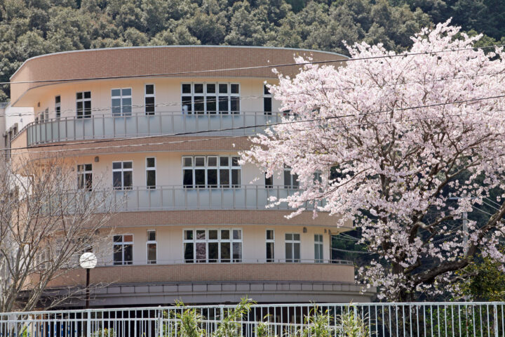 養護老人ホームヒワサ荘の外観